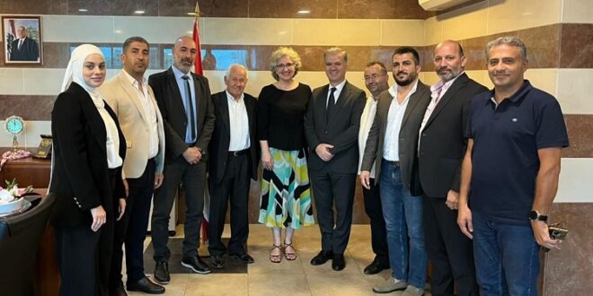 كرامي عرضت مع وفد من اتحاد بلديات العرقوب وجمعية تمدن حاجات المدارس والثانويات