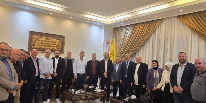 روابط أساتذة ومعلمي التعليم الرسمي تسلم كتلة الوفاء للمقاومة مذكرة مطلبية وتربوية