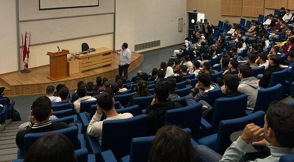 ندوة حول “أنظمة الميكاترونيكس” في كلية الهندسة (1)