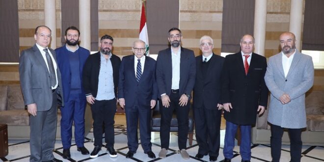 وفد من رابطة العاملين في اللبنانية بحث مع الرئيس سلام مطالبه