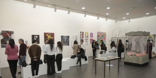 معرض لكلية الفنون في المعهد الفرنسي بيروت يحاكي قضايا المرأة والشباب