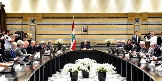 مجلس الوزراء يوافق على صرف مستحقات عقود الأساتذة والمستخدمين في الثانويات والمدارس والمعاهد