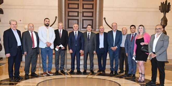 جواد وتجمع روابط القطاع العام بحث مع بوصعب عقد جلسة لإقرار الرواتب الست
